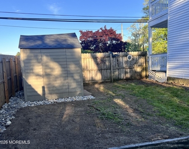 391 Monmouth Avenue - Photo Thumbnail 23