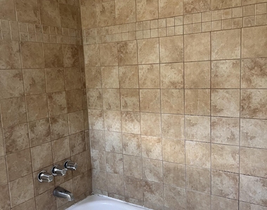 391 Monmouth Avenue - Photo Thumbnail 11