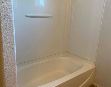 2929 N 37th Street - Photo Thumbnail 10