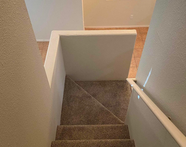 2929 N 37th Street - Photo Thumbnail 14