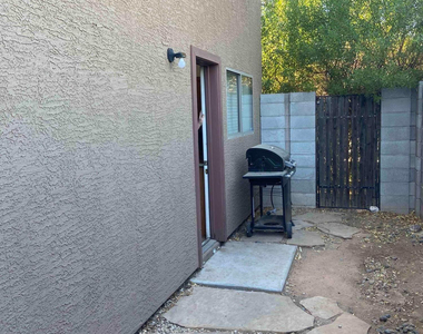 2929 N 37th Street - Photo Thumbnail 16