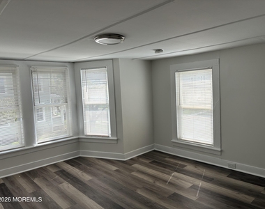 33 Washington Street - Photo Thumbnail 6