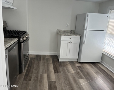 33 Washington Street - Photo Thumbnail 3
