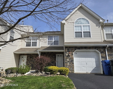 11 Hawthorne Drive - Photo Thumbnail 5