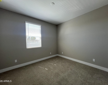 1017 E Pasadena Avenue - Photo Thumbnail 15