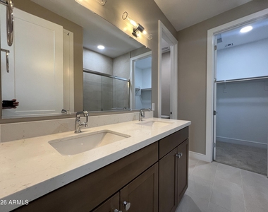 1017 E Pasadena Avenue - Photo Thumbnail 11