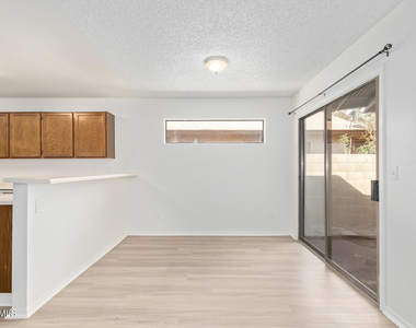 8714 W Amelia Avenue - Photo Thumbnail 5