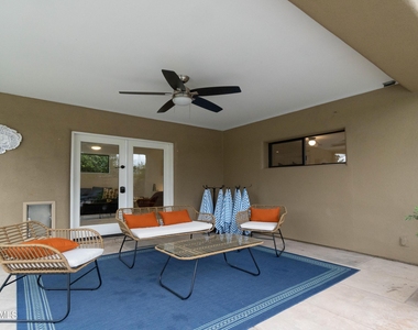 4451 E Earll Drive - Photo Thumbnail 4