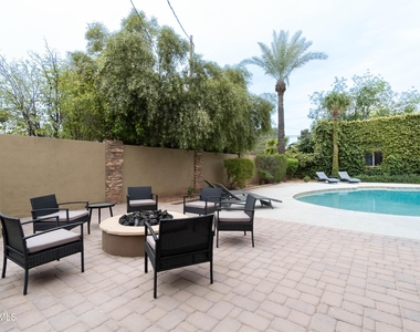4451 E Earll Drive - Photo Thumbnail 2
