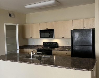 18416 N Cave Creek Road - Photo Thumbnail 4