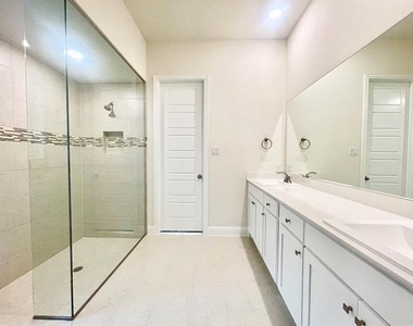 1632 Estivella Drive - Photo Thumbnail 19