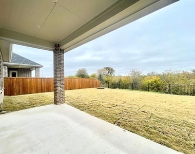 1632 Estivella Drive - Photo Thumbnail 28