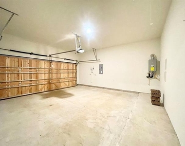 1632 Estivella Drive - Photo Thumbnail 27