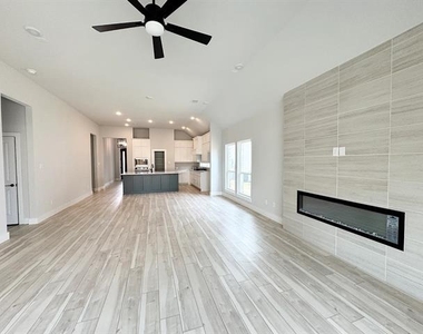 6113 Tahoe Winds Drive - Photo Thumbnail 17