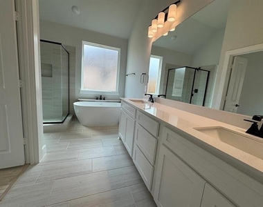 6113 Tahoe Winds Drive - Photo Thumbnail 20