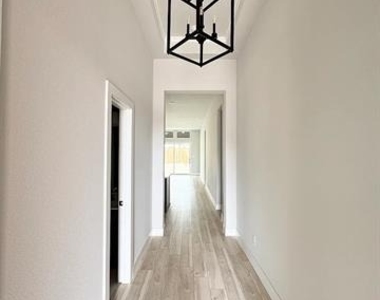 6113 Tahoe Winds Drive - Photo Thumbnail 4