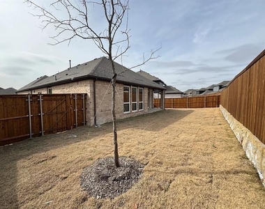 6113 Tahoe Winds Drive - Photo Thumbnail 30