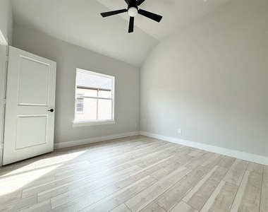 6113 Tahoe Winds Drive - Photo Thumbnail 25