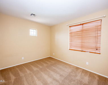 2023 W Shackleton Drive - Photo Thumbnail 42