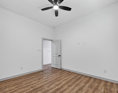 2107 Church Street - Photo Thumbnail 11