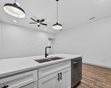 2107 Church Street - Photo Thumbnail 4