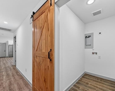 2107 Church Street - Photo Thumbnail 14