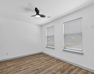 2107 Church Street - Photo Thumbnail 6