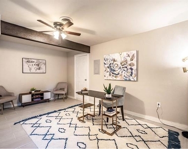 5521 Jester Drive - Photo Thumbnail 10
