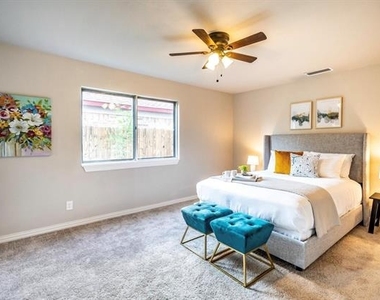 5521 Jester Drive - Photo Thumbnail 11
