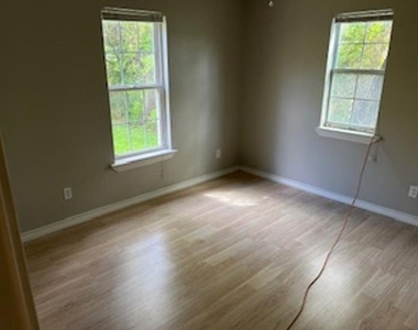 1412 Michial Street - Photo Thumbnail 5