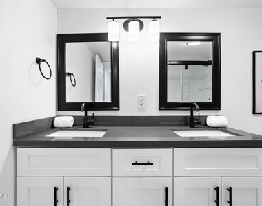 4625 N 73rd Street - Photo Thumbnail 10