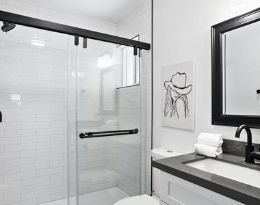 4625 N 73rd Street - Photo Thumbnail 12