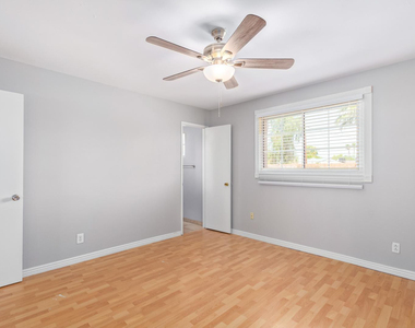 1918 E Palmcroft Drive - Photo Thumbnail 168