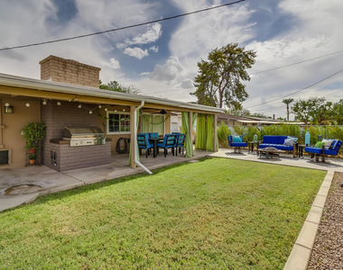 1918 E Palmcroft Drive - Photo Thumbnail 104