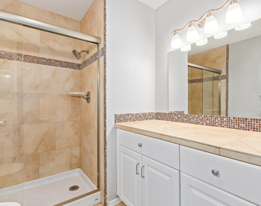 1918 E Palmcroft Drive - Photo Thumbnail 177