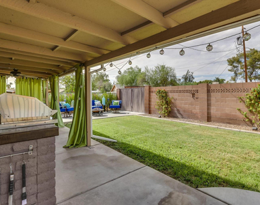 1918 E Palmcroft Drive - Photo Thumbnail 102