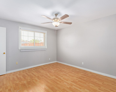 1918 E Palmcroft Drive - Photo Thumbnail 106