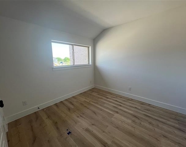 1311 Arkansas Springs Street - Photo Thumbnail 17