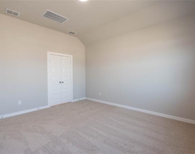 712 Melody Hill Drive - Photo Thumbnail 22