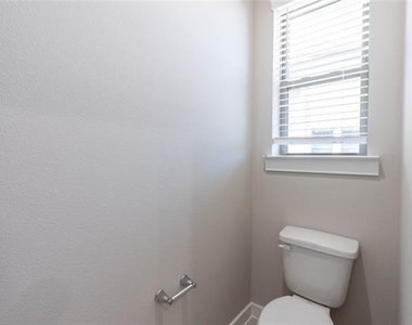 712 Melody Hill Drive - Photo Thumbnail 29