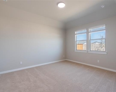 712 Melody Hill Drive - Photo Thumbnail 21