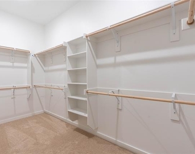 712 Melody Hill Drive - Photo Thumbnail 27