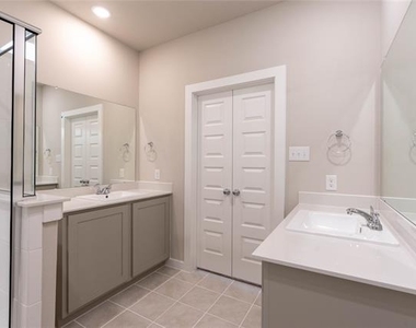 712 Melody Hill Drive - Photo Thumbnail 25