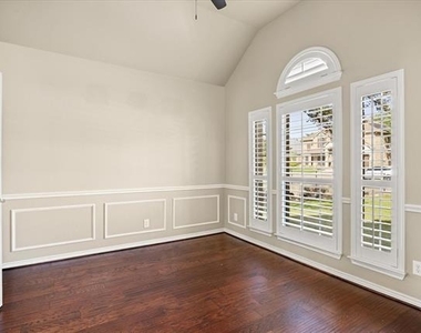 12245 Fairway Meadows Drive - Photo Thumbnail 6