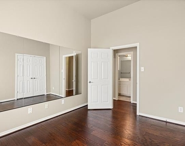 12245 Fairway Meadows Drive - Photo Thumbnail 21