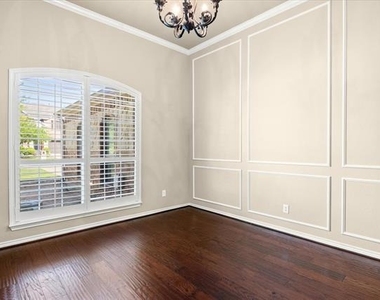12245 Fairway Meadows Drive - Photo Thumbnail 4