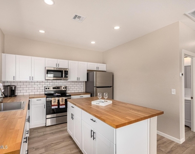2746 W Pima Street - Photo Thumbnail 9