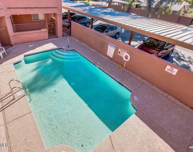 1402 S Jentilly Lane - Photo Thumbnail 16