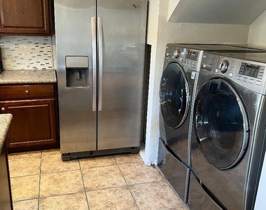 4535 N 17th Avenue - Photo Thumbnail 4