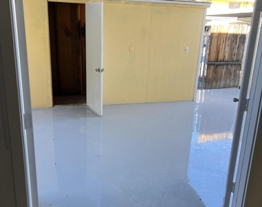 4535 N 17th Avenue - Photo Thumbnail 8
